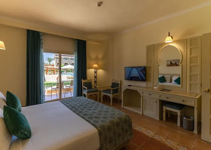Sunrise Mamlouk Palace Resort
